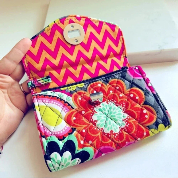 Vera Bradley Ziggy Zinnia Turn Wallet - Picture 4 of 7